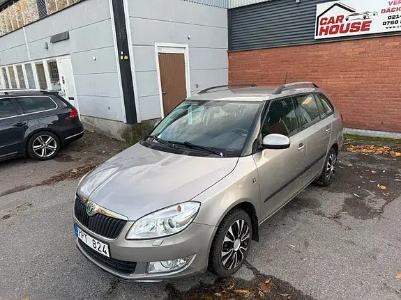 Skoda Fabia 2013 photo 3