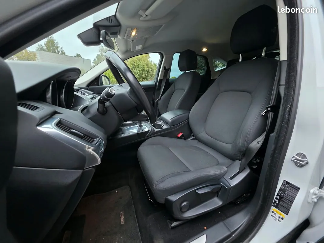 Jaguar E-Pace 2018 photo 4
