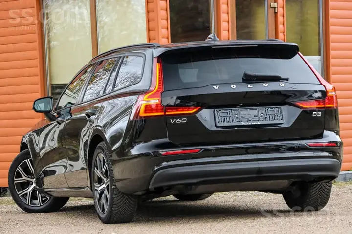 Volvo V60 2022 photo 4