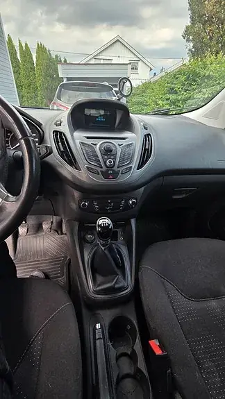 Ford Transit Courier 2015 photo 5