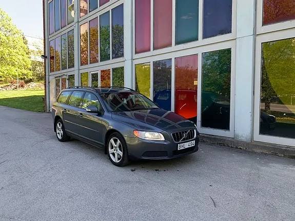 Volvo V70 2009 photo 2