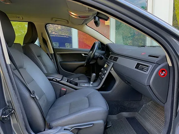 Volvo V70 2009 photo 3