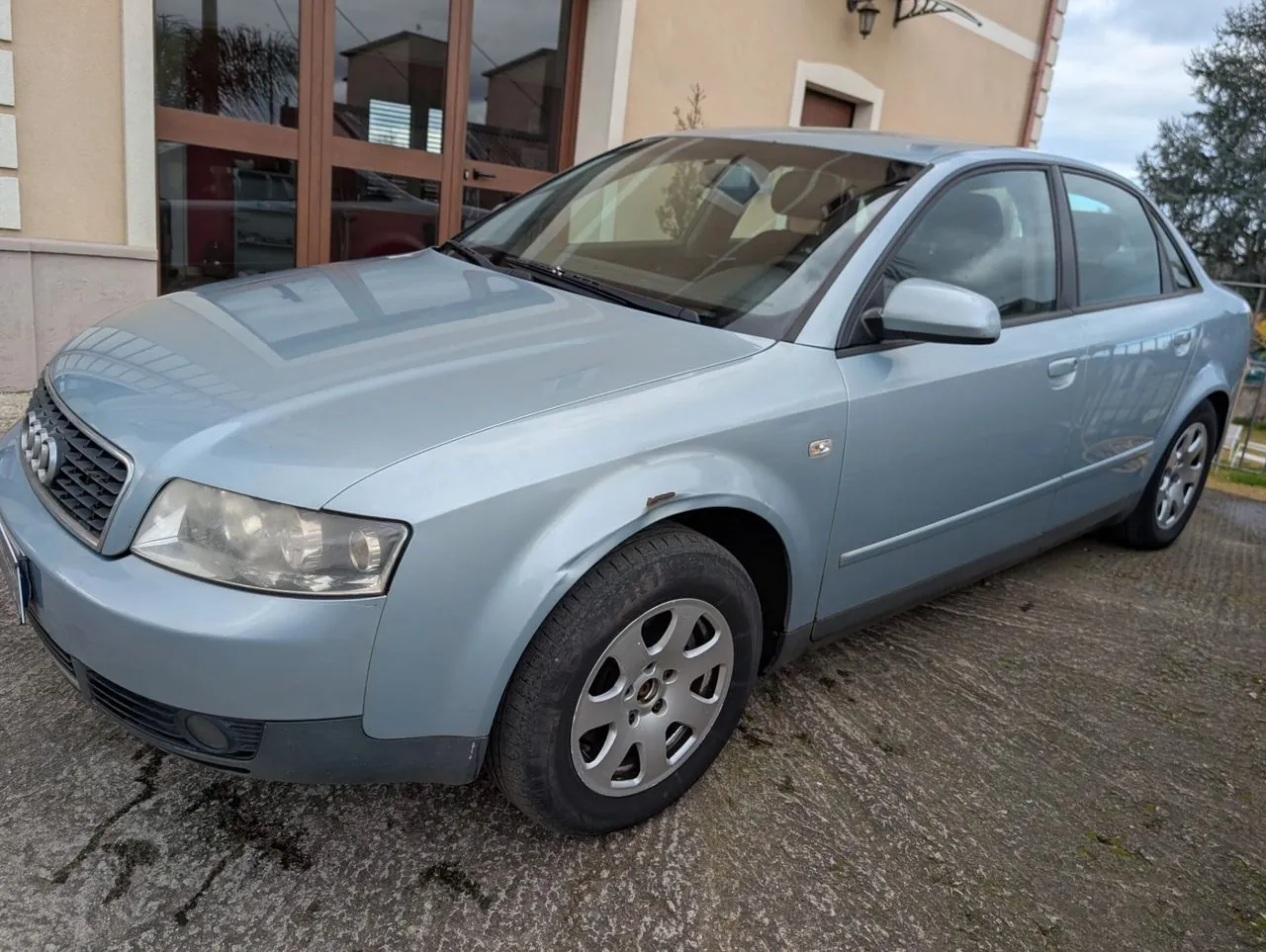 Audi A4 2003 photo 2