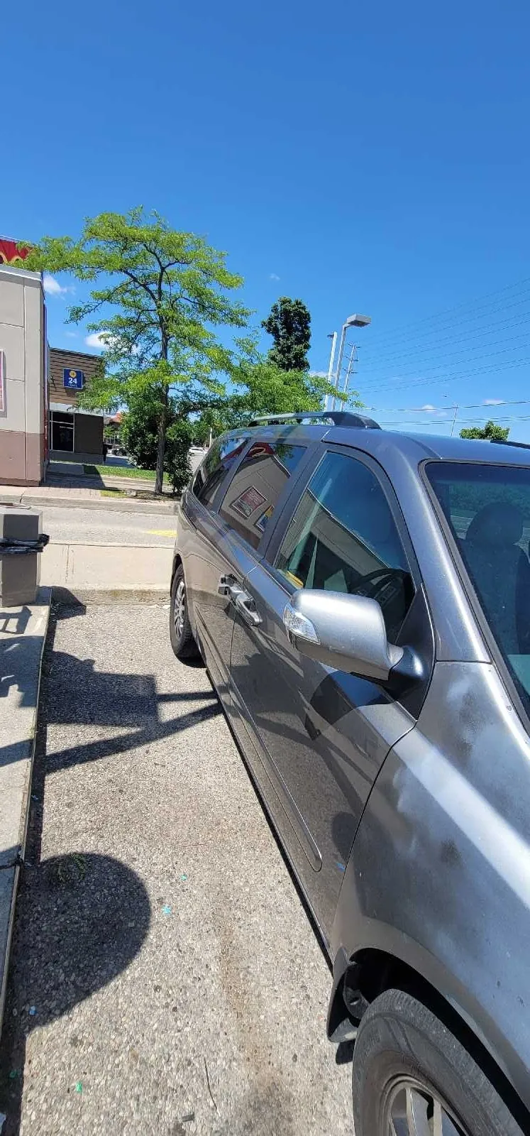 Kia Sedona 2011 photo 5