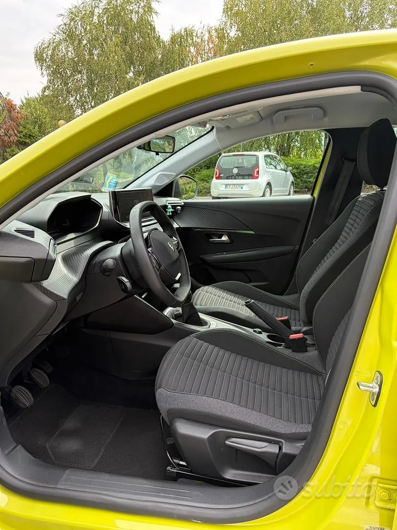Peugeot 208 2024 photo 5