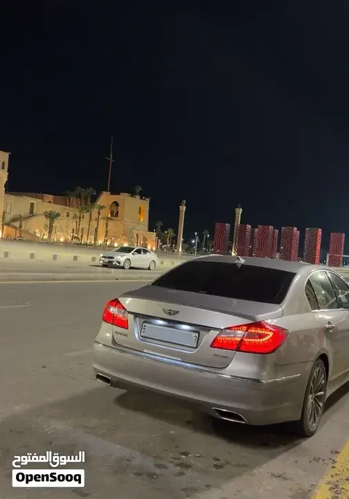 Genesis G70 2012 photo 2