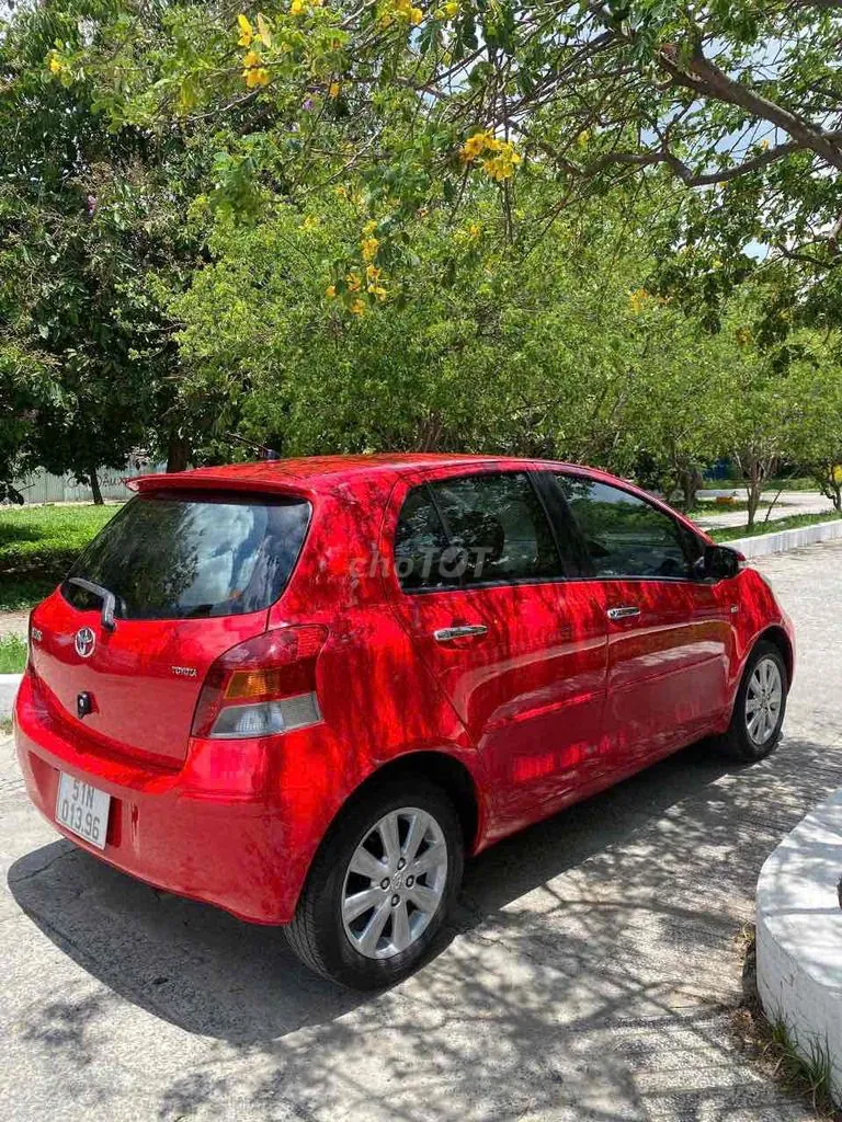 Toyota Yaris 2011 photo 5