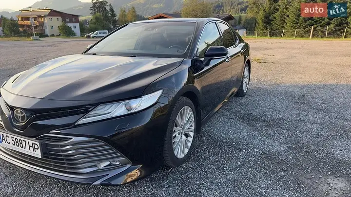 Toyota Camry 2018 photo 3