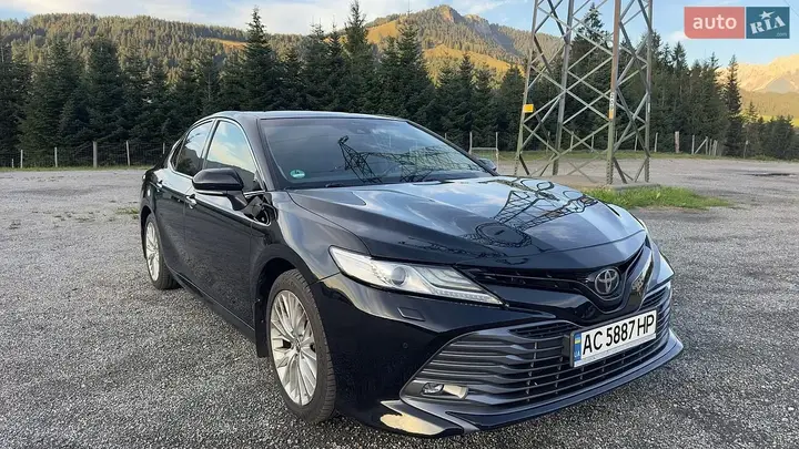 Toyota Camry 2018 photo 2
