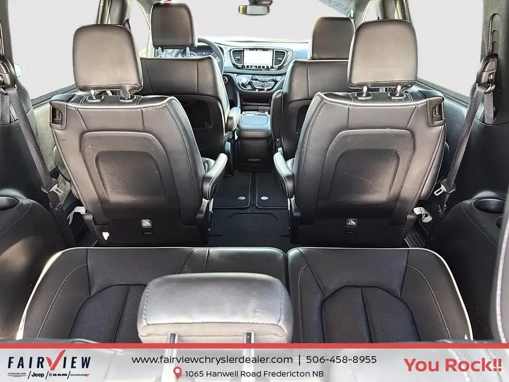 Chrysler Pacifica 2025 photo 5