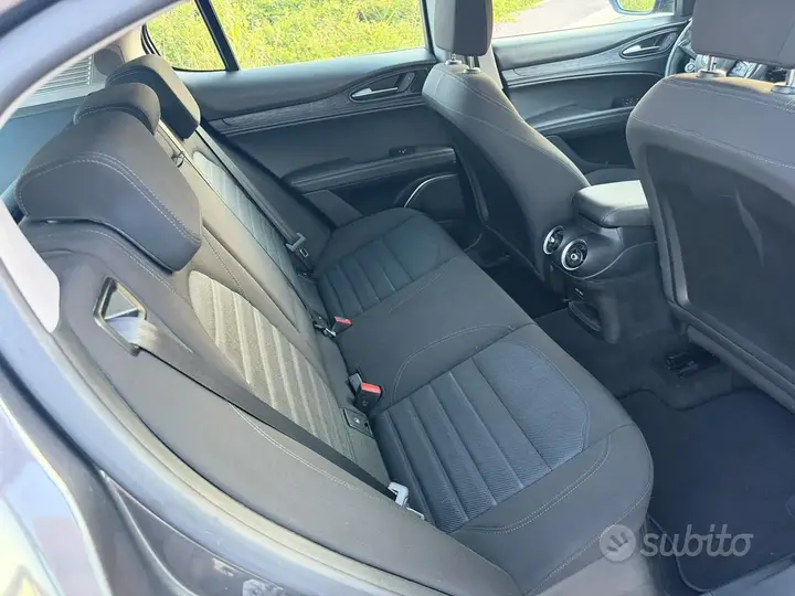 Alfa Romeo Stelvio 2021 photo 5