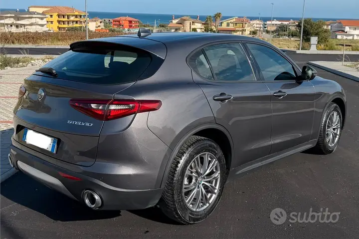 Alfa Romeo Stelvio 2021 photo 2