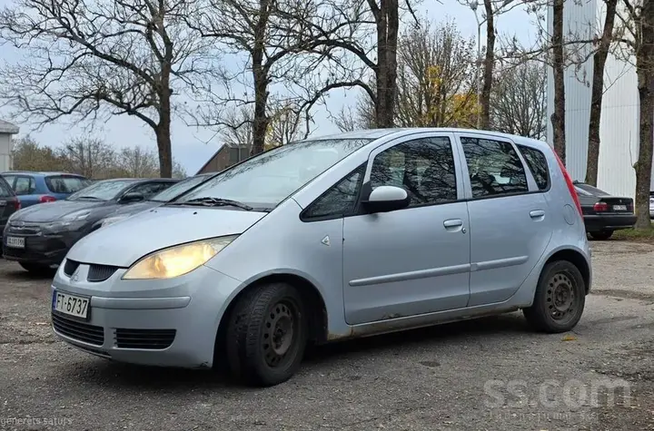 Mitsubishi Colt 2006 photo 3