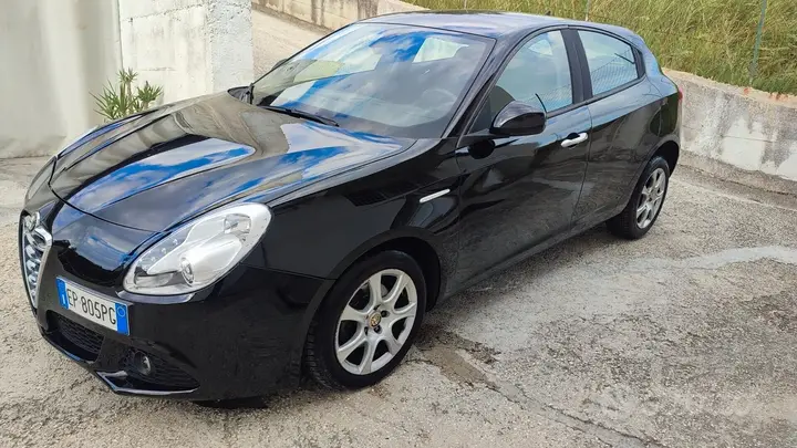 Alfa Romeo Giulietta 2013 photo 3