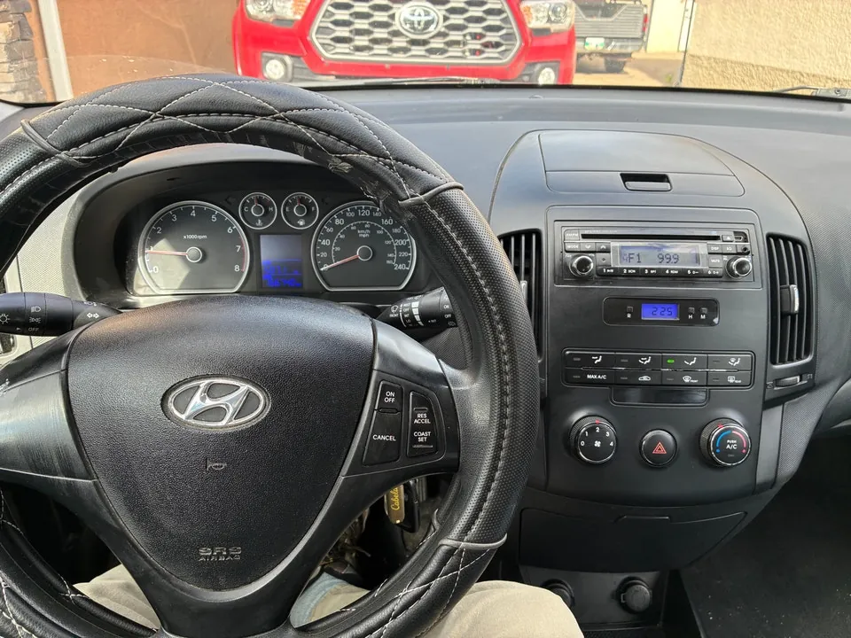 Hyundai Elantra 2010 photo 5