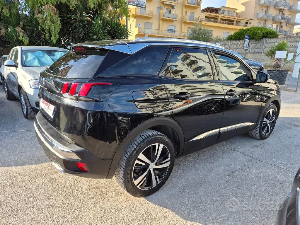 Peugeot 3008 2019 photo 4