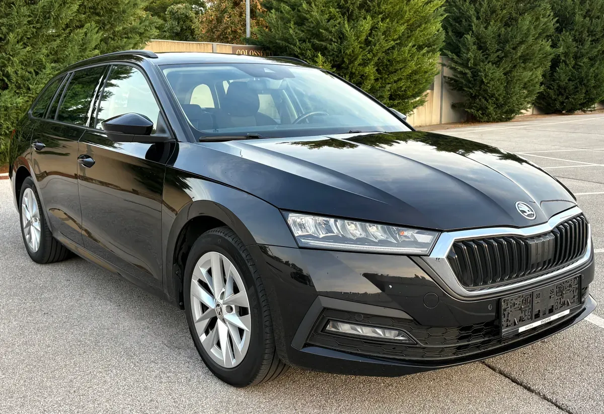 Skoda Octavia 2021 photo 3