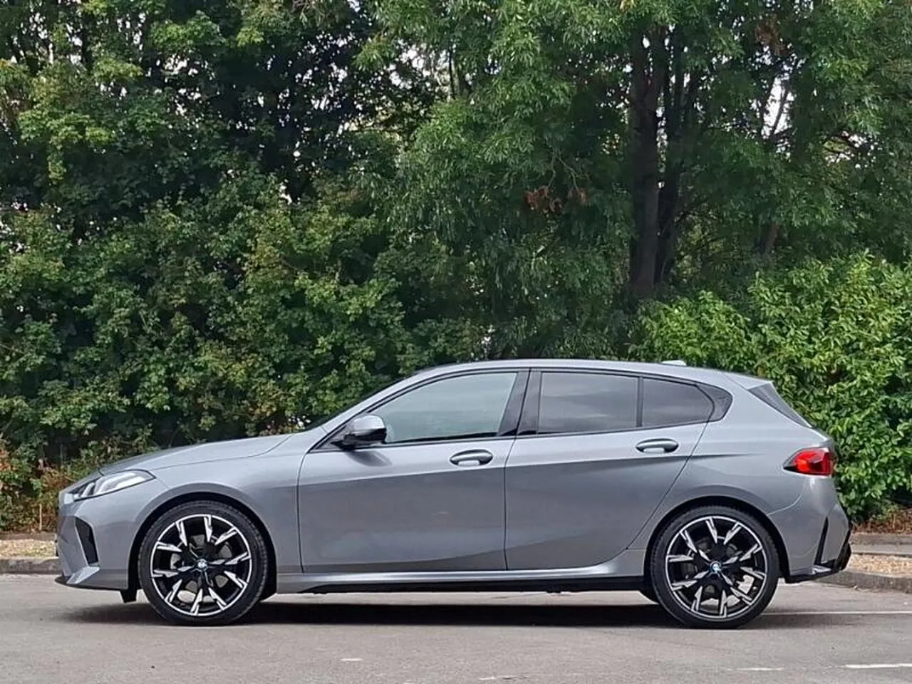 BMW 1 Series 2026 photo 4
