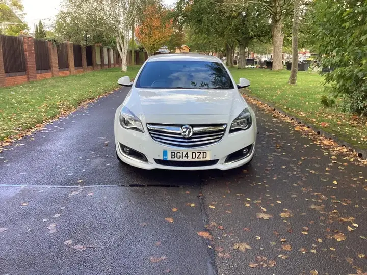 Vauxhall Insignia 2014 photo 4
