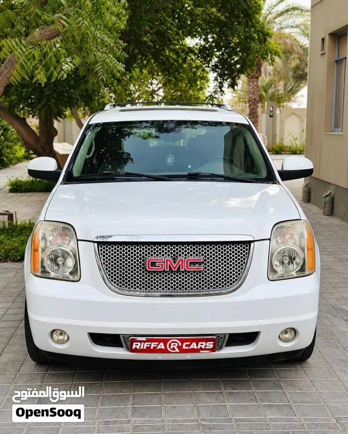 GMC Yukon 2008 photo 2