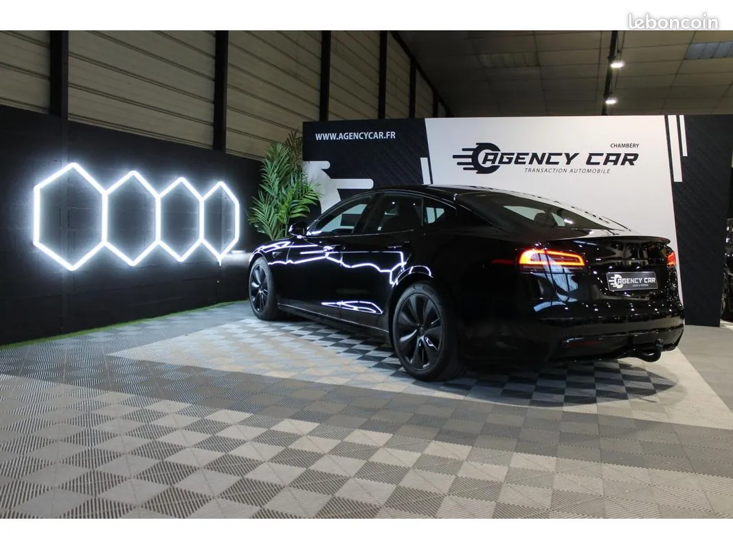 Tesla Model S 2022 photo 3