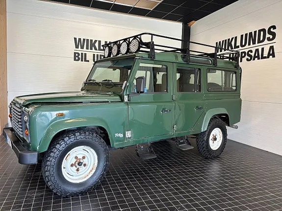 Land Rover Defender 110 2000 photo 2