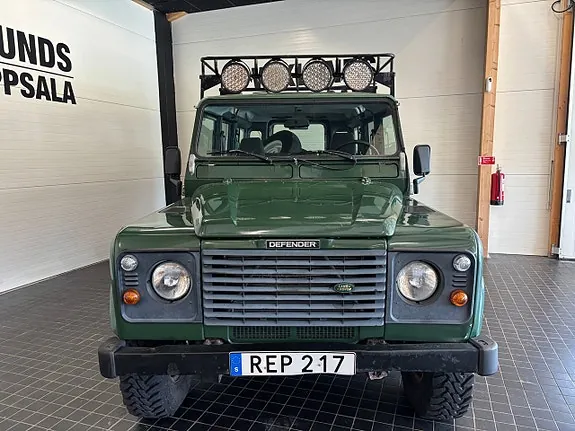 Land Rover Defender 110 2000 photo 3