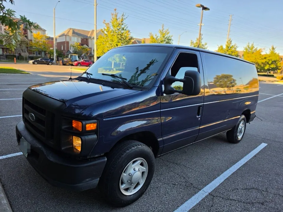 Ford E-150 2014 photo 3