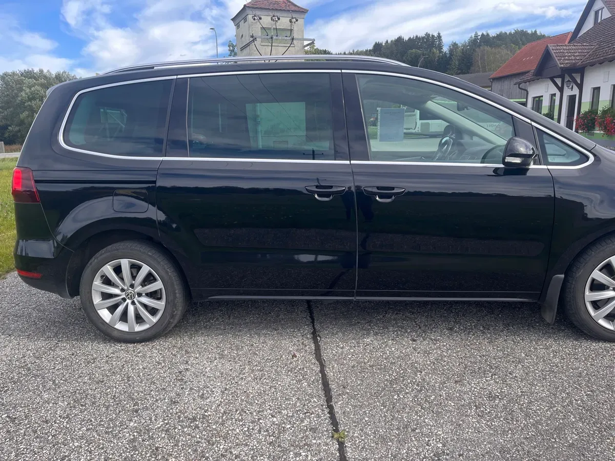 Volkswagen Sharan 2017 photo 2