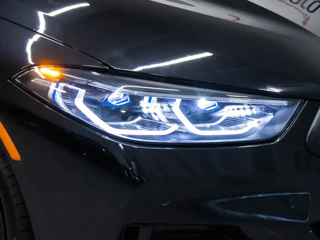 BMW 8 Series 2023 photo 3