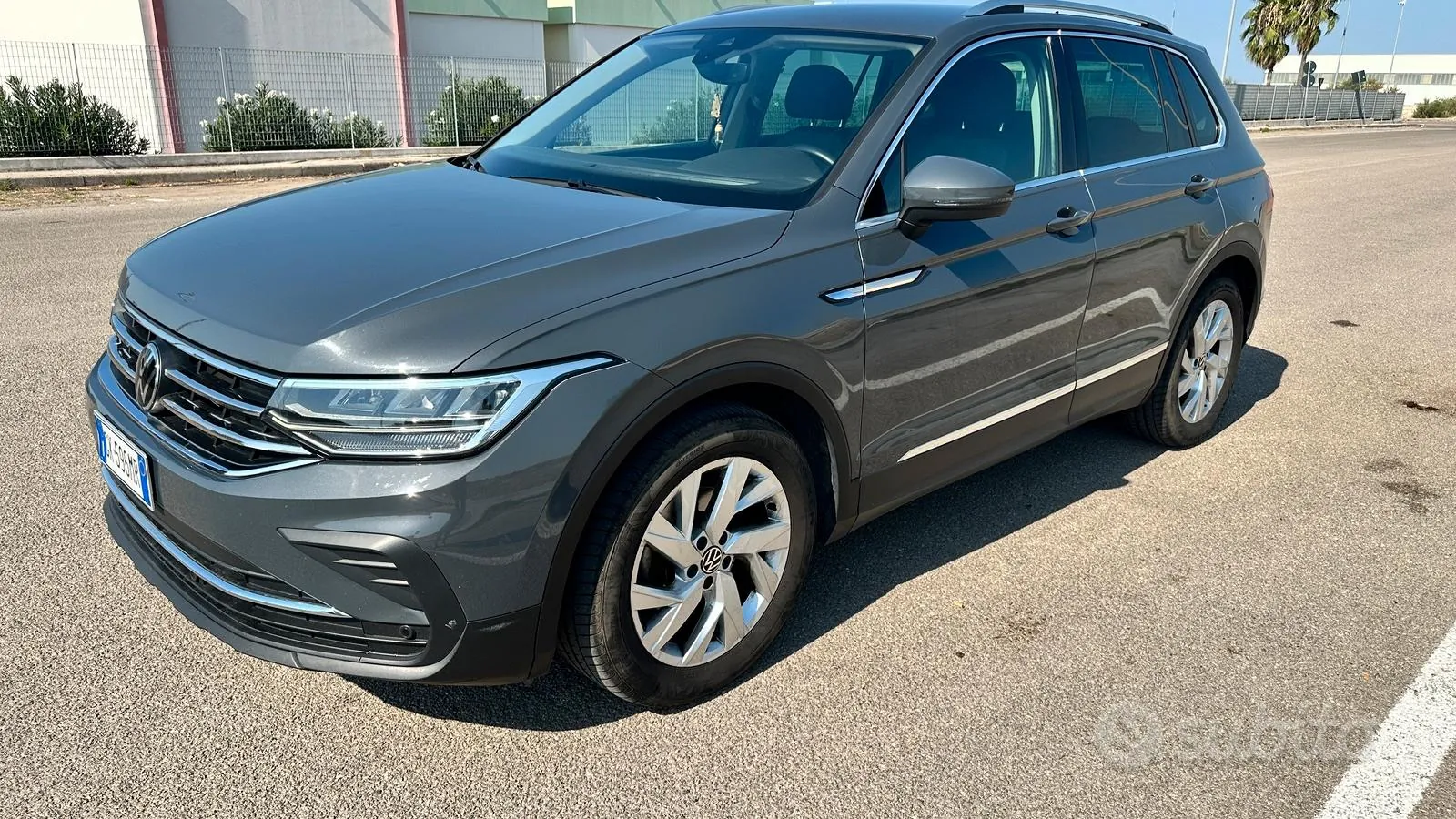 Volkswagen Tiguan 2022 photo 2