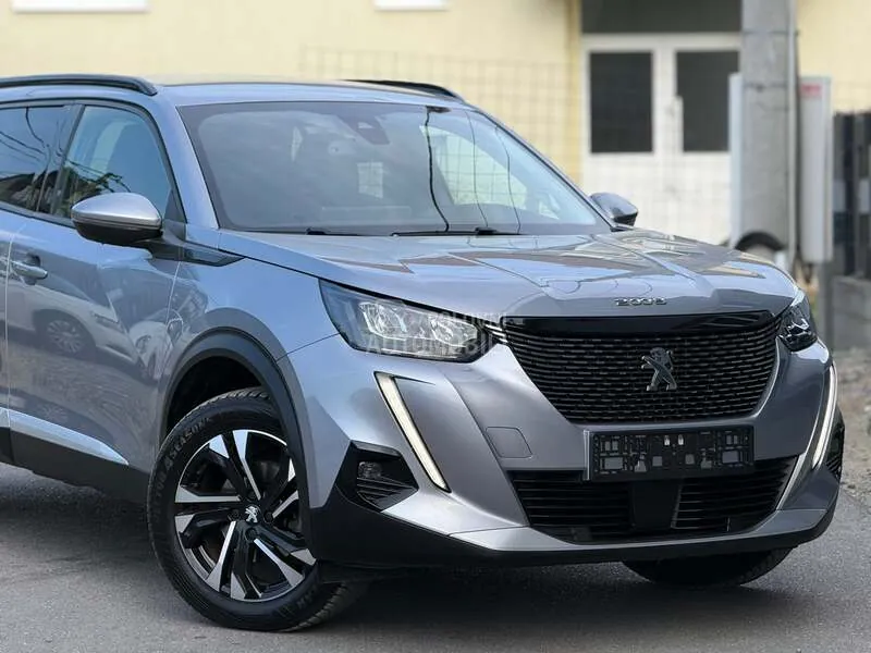 Peugeot 2008 2021 photo 3