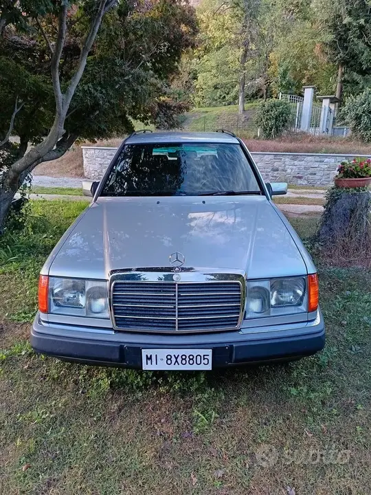 Mercedes-Benz W124 1992 photo 4
