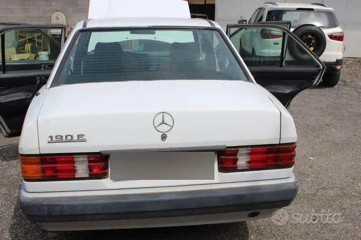 Mercedes-Benz 190 1993 photo 2
