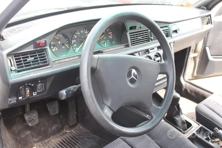 Mercedes-Benz 190 1993 photo 5