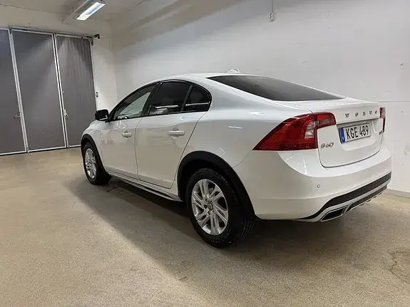 Volvo S60 Cross Country 2018 photo 4
