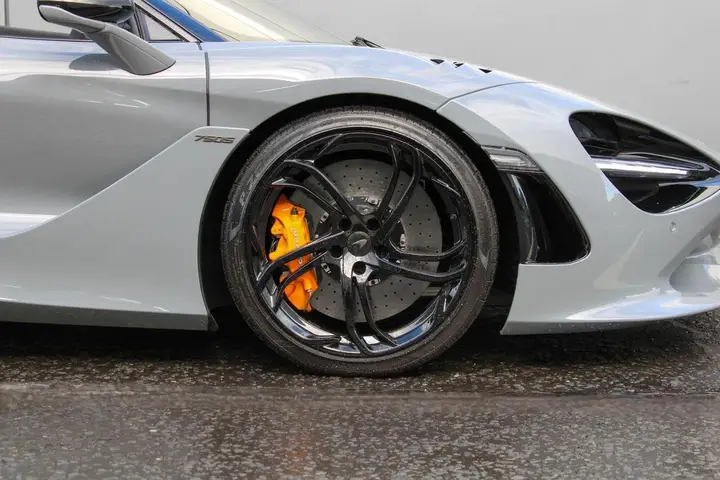 Mclaren 750S 2026 photo 5
