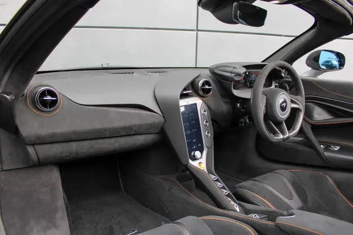 Mclaren 750S 2026 photo 3