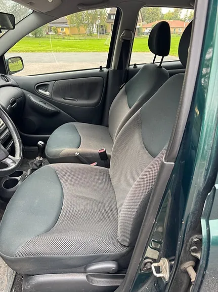 Toyota Yaris 2004 photo 5