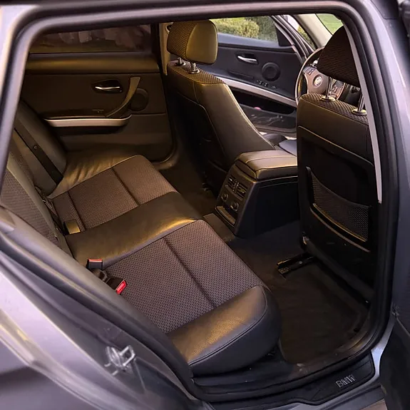 BMW 320D 2010 photo 5