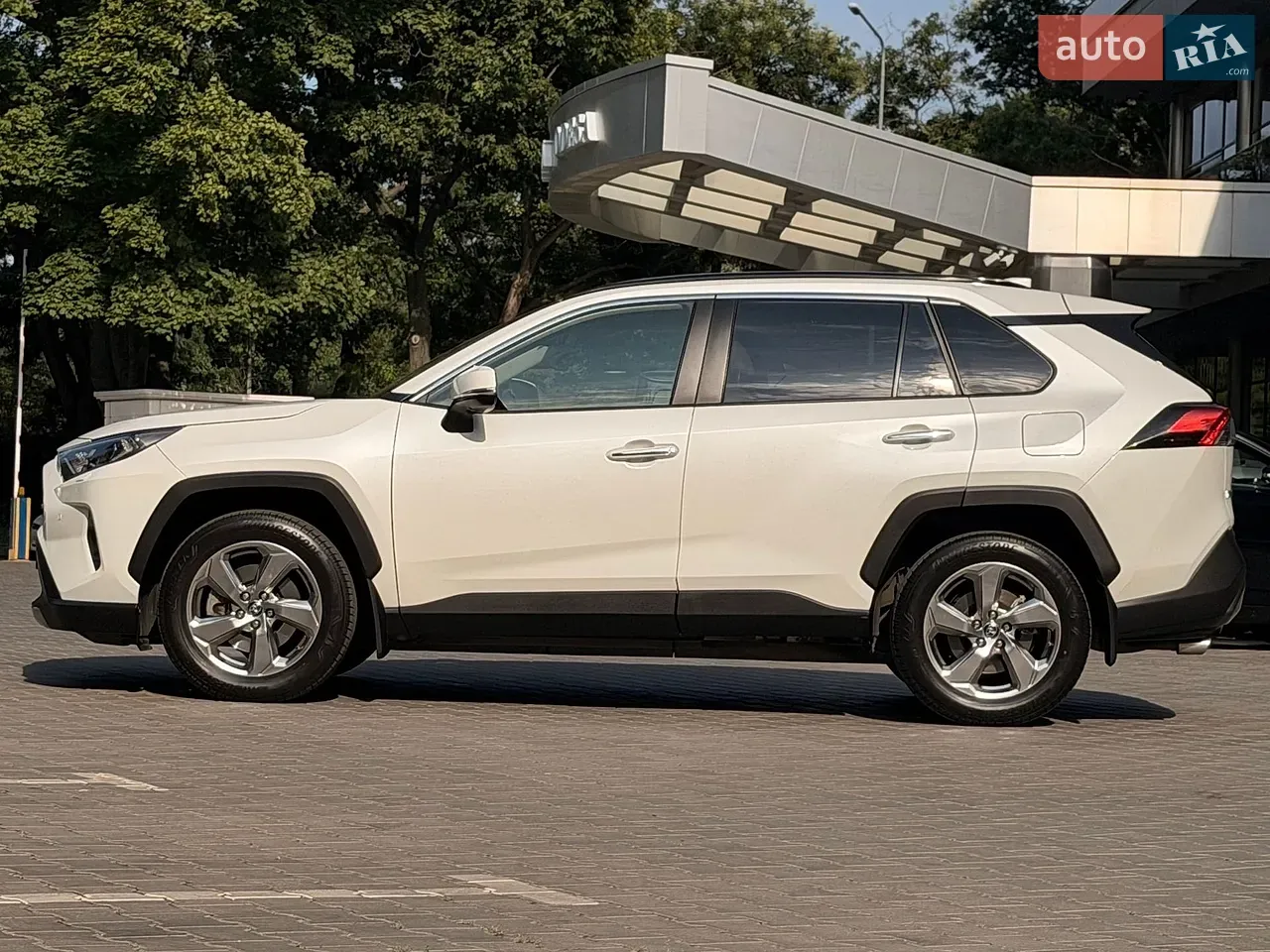Toyota Rav4 2020 photo 3