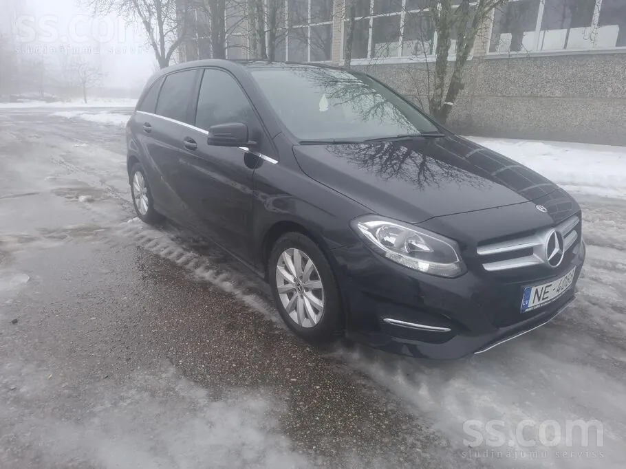 Mercedes-Benz B200 2018 photo 3