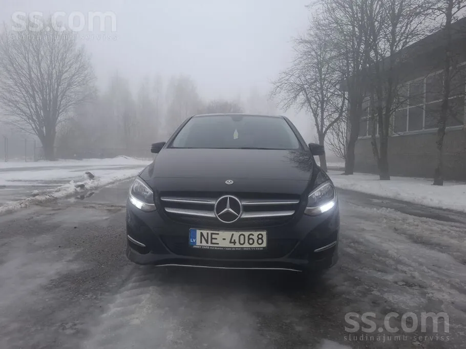 Mercedes-Benz B200