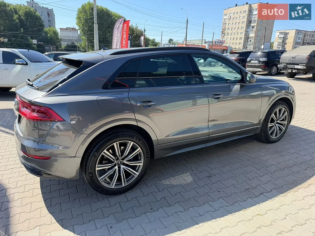 Audi Q8 2023 photo 4