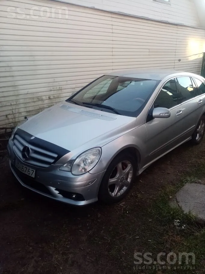 Mercedes-Benz R320