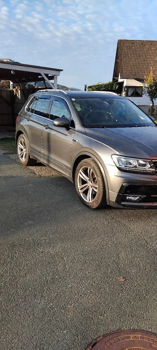 Volkswagen Tiguan 2018 photo 2