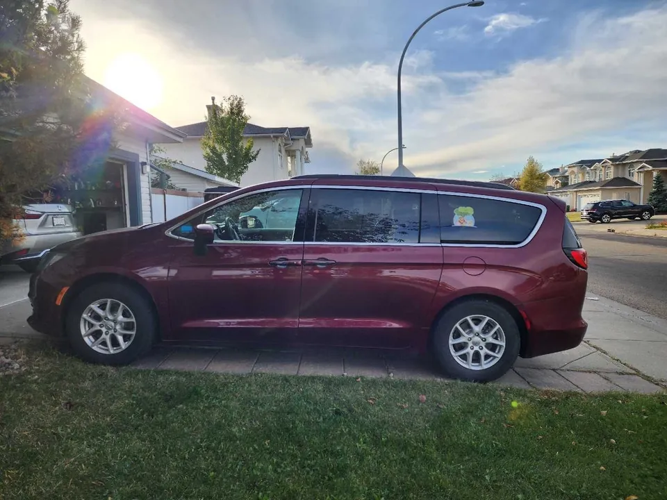 Chrysler Pacifica 2017 photo 3