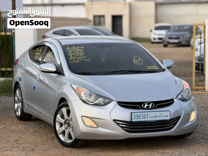 Hyundai Avante 2012 photo 2