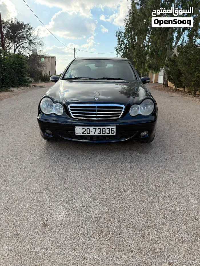 Mercedes-Benz C-Class 2005 photo 2