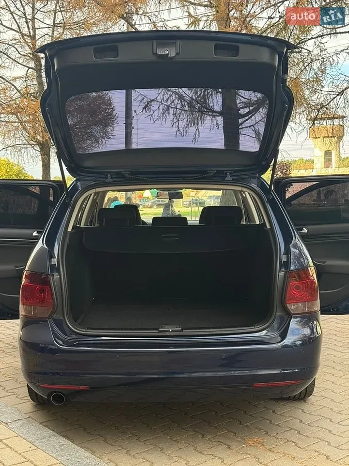 Volkswagen Golf 2011 photo 4